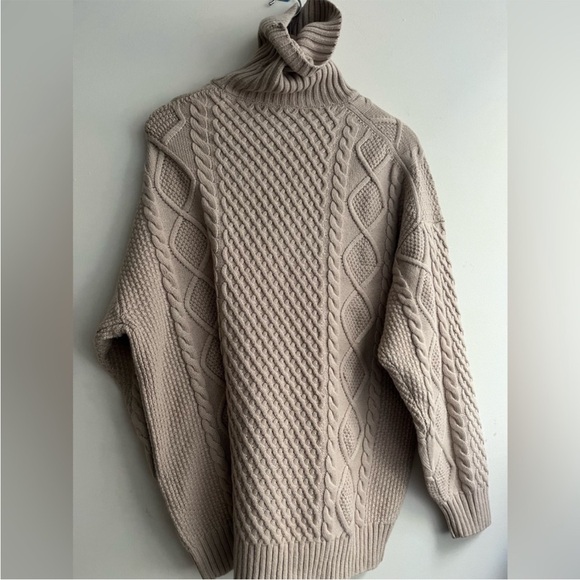 Sunday Best Peggy Turtleneck Sweater - Picture 4 of 7